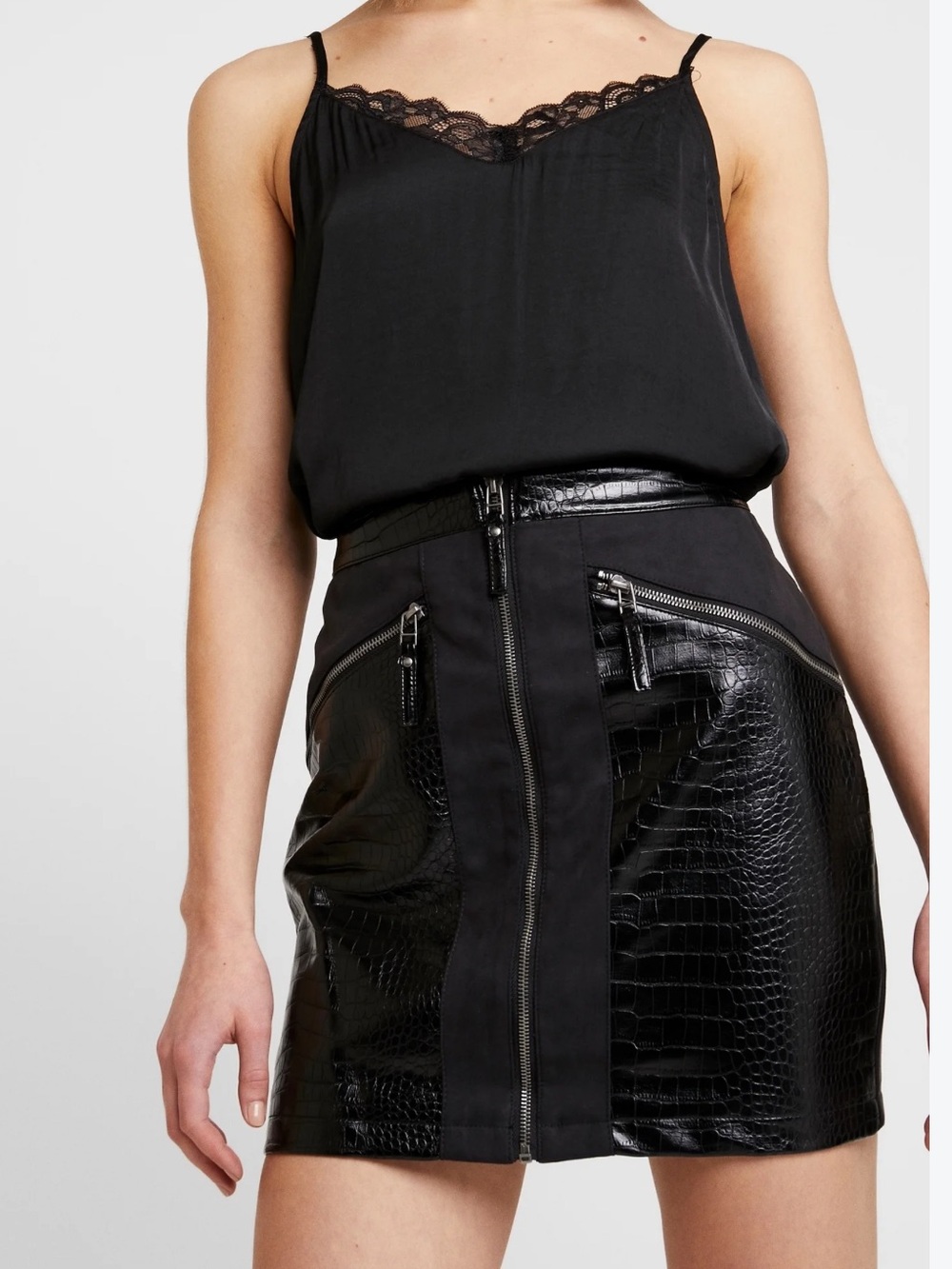 Noisy May Black Faux-Leather Croc Mini Skirt size Small fully lined